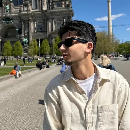 Faiz Mustansar