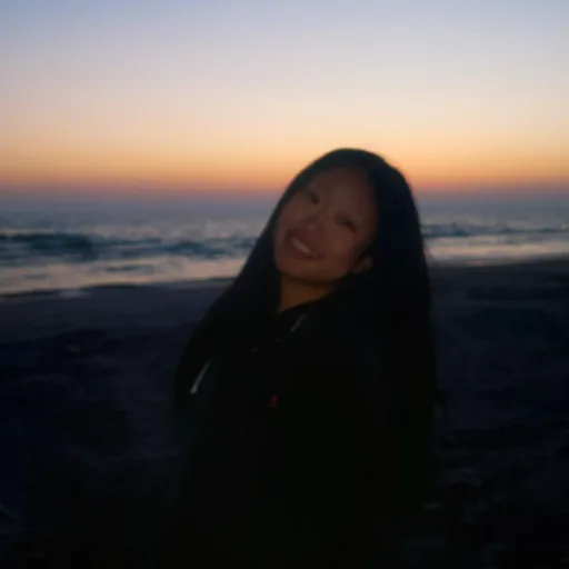 Yixin Hong